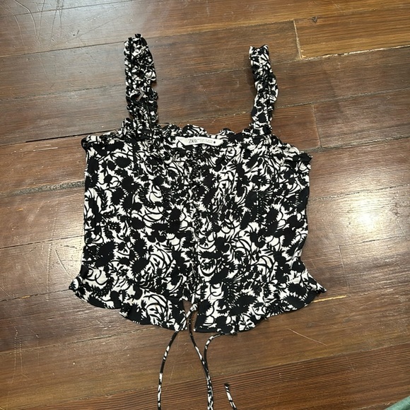 zara flower lace up top. worn once. size xs - Picture 1 of 2
